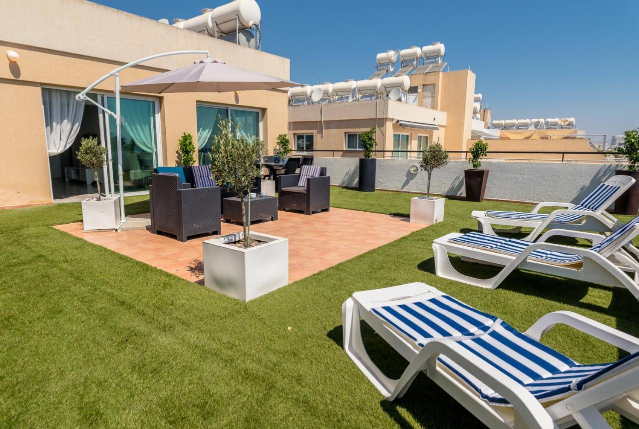 شقة Makenzy Seaview Penthouse لارنكا المظهر الخارجي الصورة