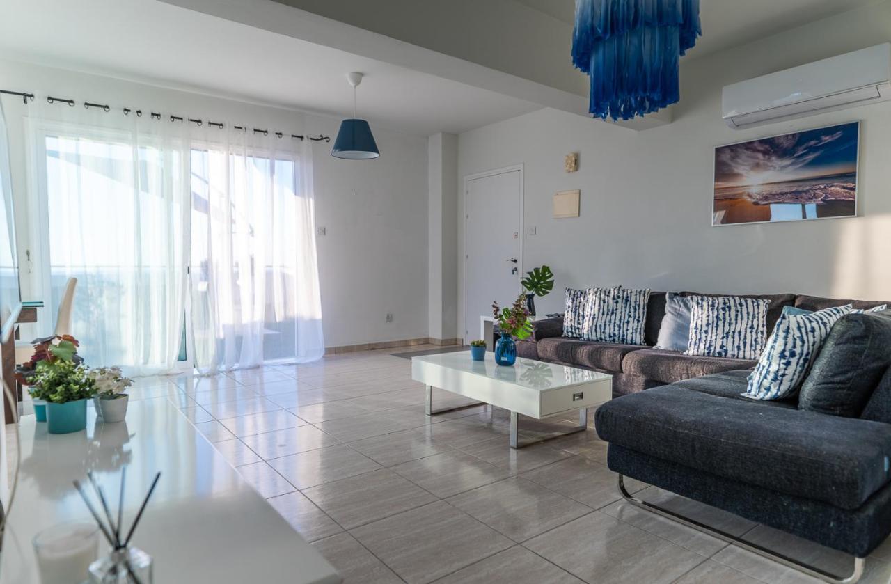 شقة Makenzy Seaview Penthouse لارنكا المظهر الخارجي الصورة